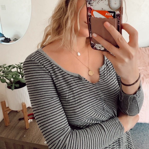 American Eagle Top - Picture 2 of 6